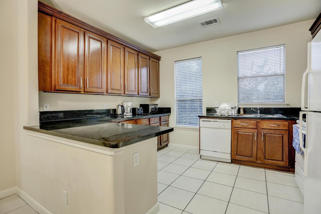 Villa Laverne 3 Bedroom Suite Furnished Condos Houston Eksteriør billede